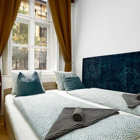 Emerald With Free Parking * Budapesta